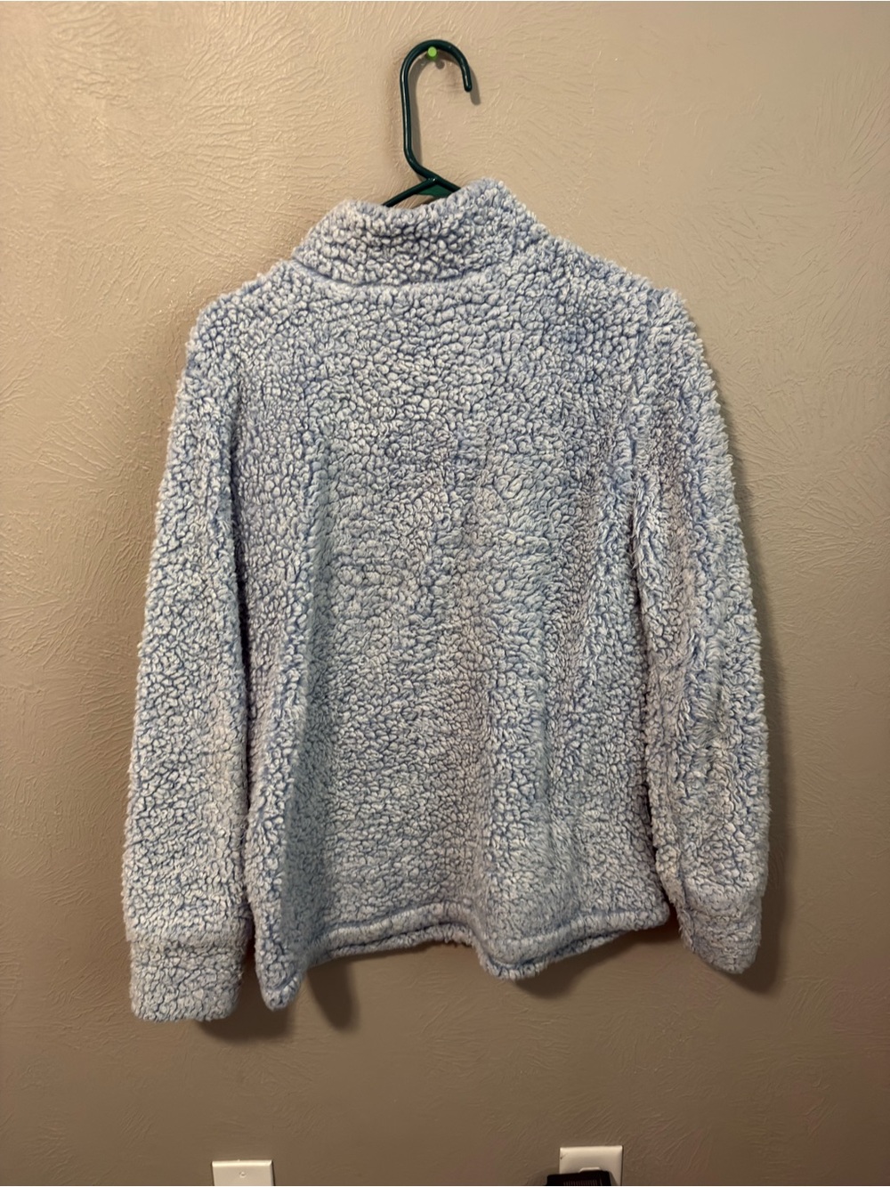 Fluffy Jacket - Picture 3 of 3